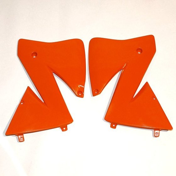 250 EXC (2001 - 2002) ufo radiator shrouds ktm125-380exc 2t,400-525 4t 02 orange 127 | UFO