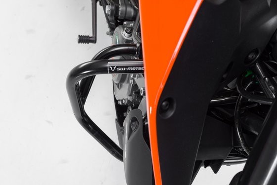 125 DUKE (2011 - 2020) juoda apsauginis lankas, skirta ktm 125/200 duke | SW-MOTECH