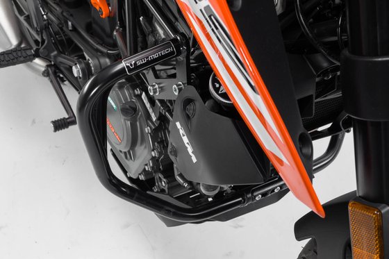 125 DUKE (2011 - 2020) juoda apsauginis lankas, skirta ktm 125/200 duke | SW-MOTECH