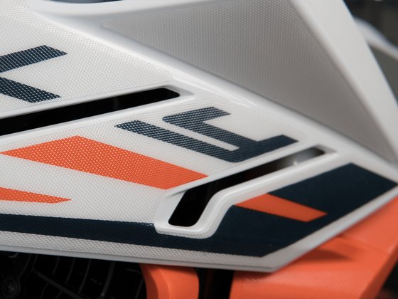 890 ADVENTURE R RALLY (2021 - 2022) ktm 890 adventure side scratch saver | UNIRACING